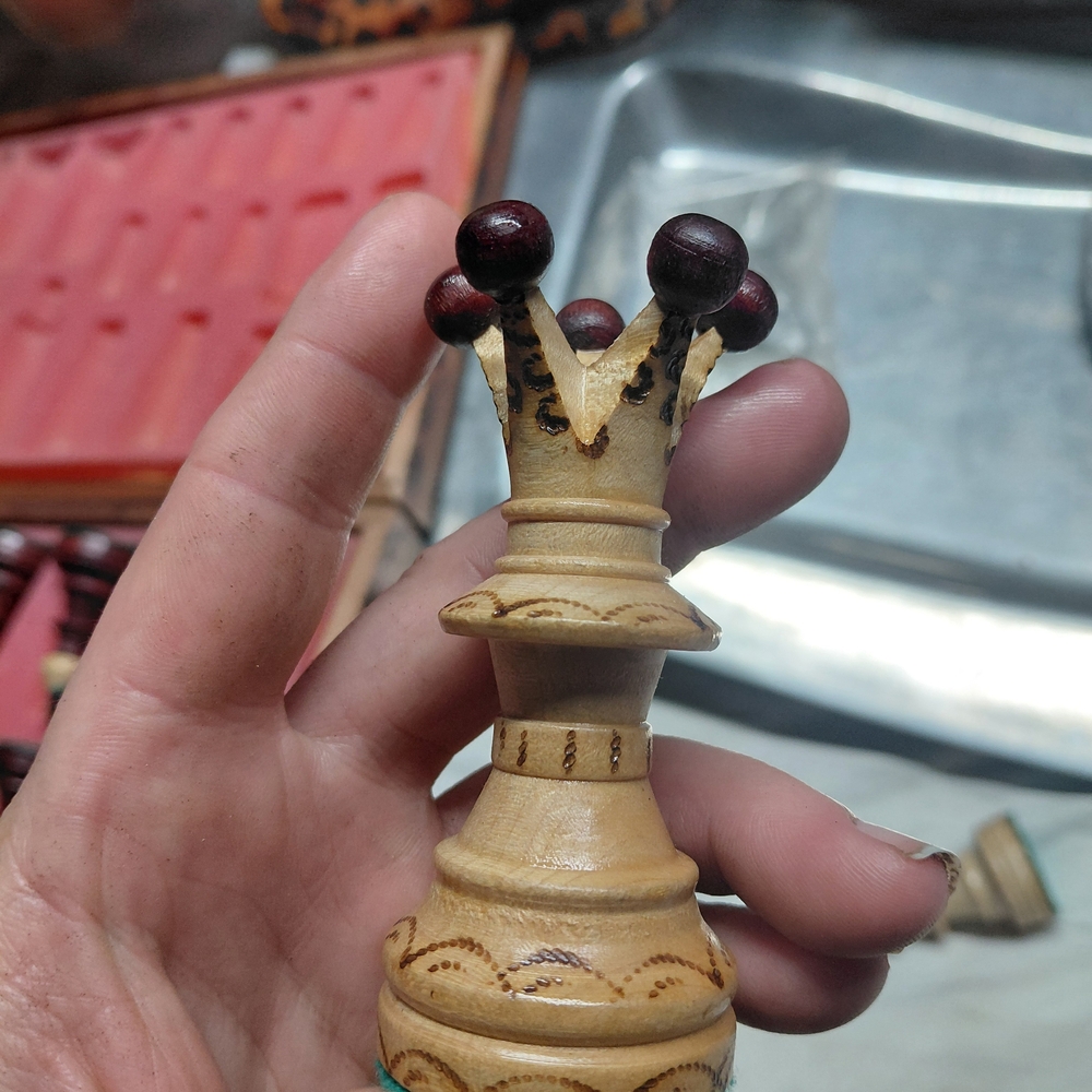 Ambassador queen chess piece, Replacement Piece- queen Replacement Rose Wood L